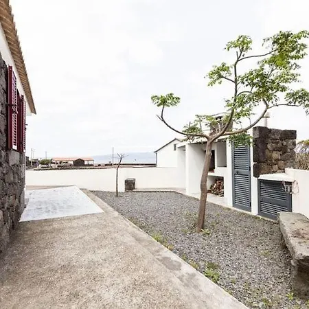 Holiday House In Prainha De Baixo, Pico, Azores * Prainha (Sao Roque do Pico)